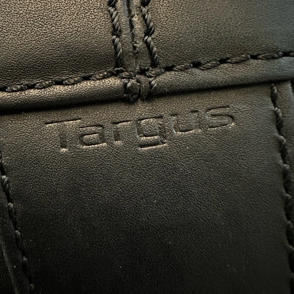 Targus Leather Slip Case for IPad
